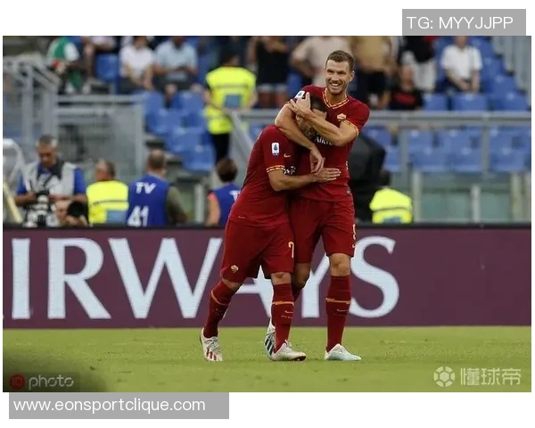 罗马昔日英雄重聚哲科赛后亲吻德罗西感动全场