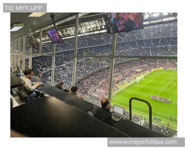 新诺坎普球场门票系统故障致众多球迷无法入场观看比赛