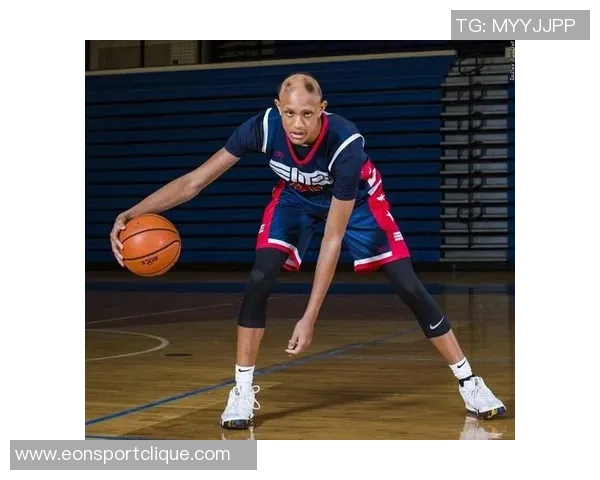 沃尔什全能表现助力球队胜利8投全中创生涯新高22分外加7篮板3助攻