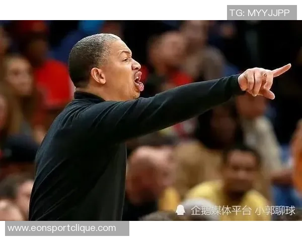 小莫呼吁卢执教应更积极转变角色不应忘记曾经的球员身份