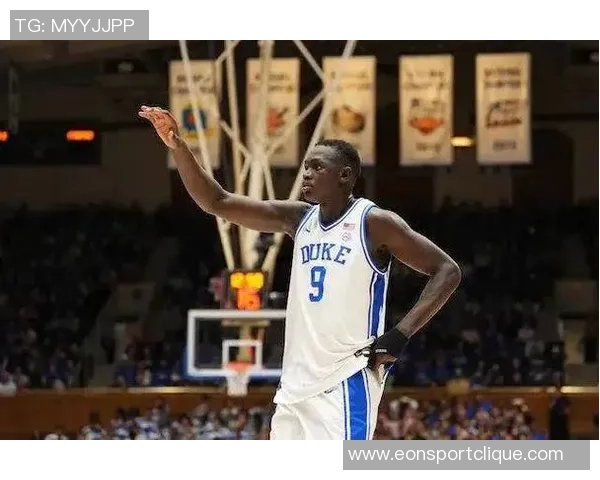 太阳主帅称马卢阿奇设立新标杆期待他持续高水平表现